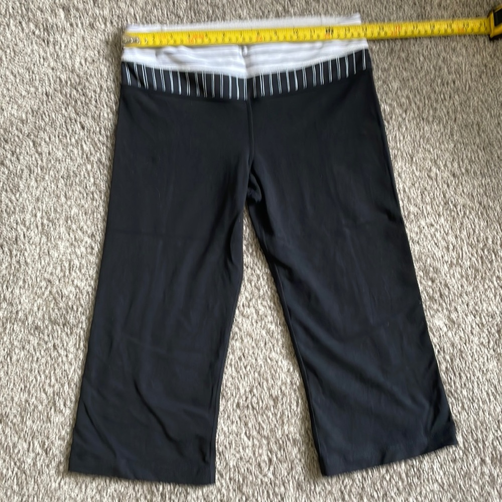 Lululemon crop pants 4 pairs in the lot